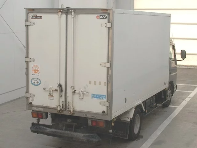 Mitsubishi Fuso Canter  с аукциона в Японии