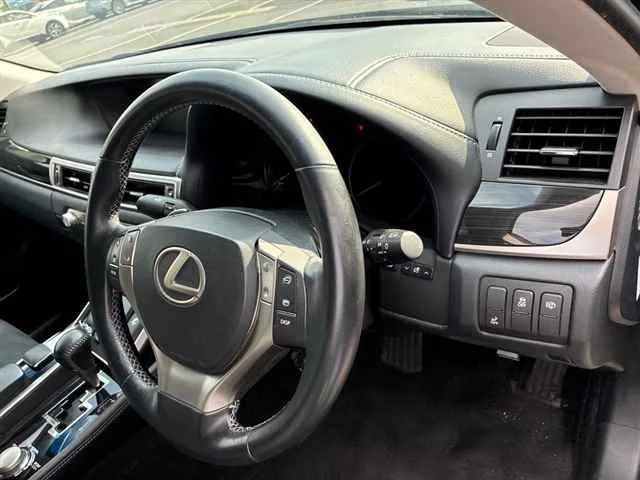 Lexus GS  с аукциона в Японии