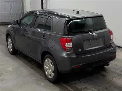TOYOTA IST