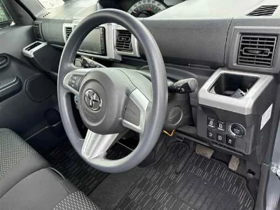 Toyota Pixis Mega