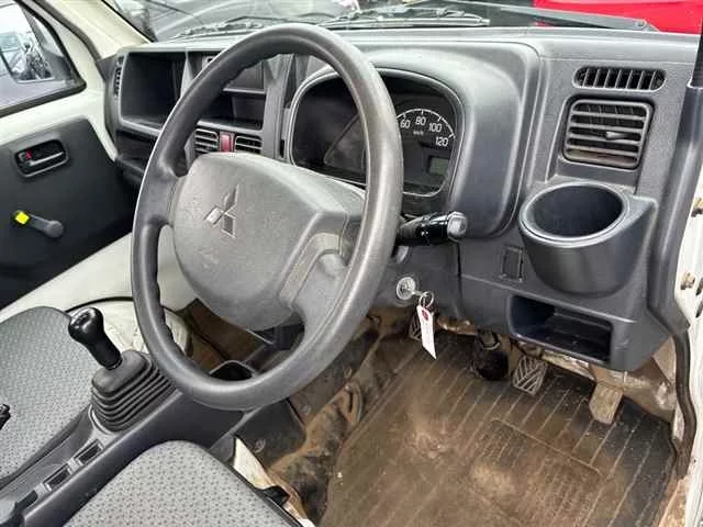 Mitsubishi Minicab Truck  с аукциона в Японии
