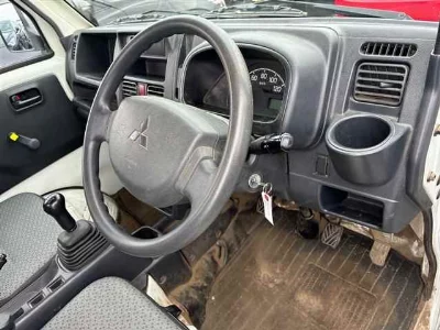 Mitsubishi Minicab Truck