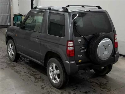 Nissan Kix