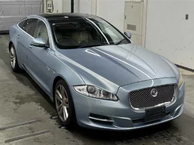 Jaguar XJ6