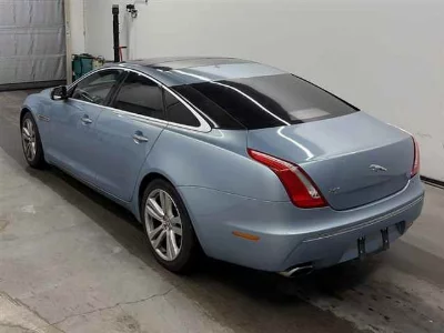 Jaguar XJ6