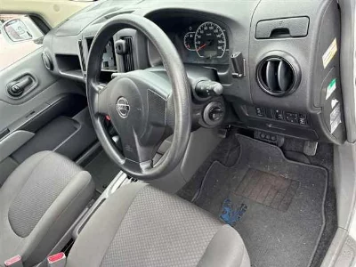 Nissan AD EXPERT