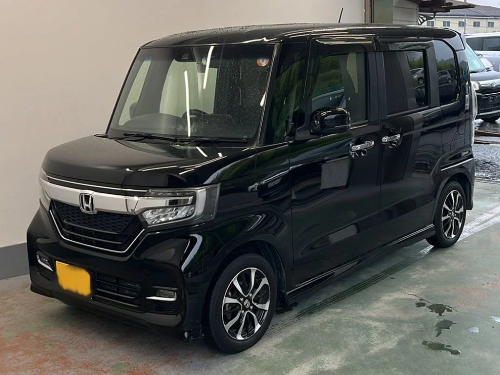 Honda N BOX CUSTOM  с аукциона в Японии