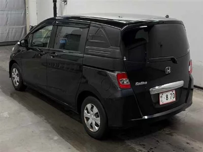 Honda Freed Spike
