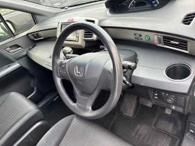 Honda Freed Spike