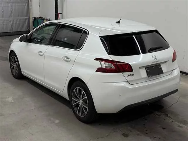 Peugeot 308  с аукциона в Японии