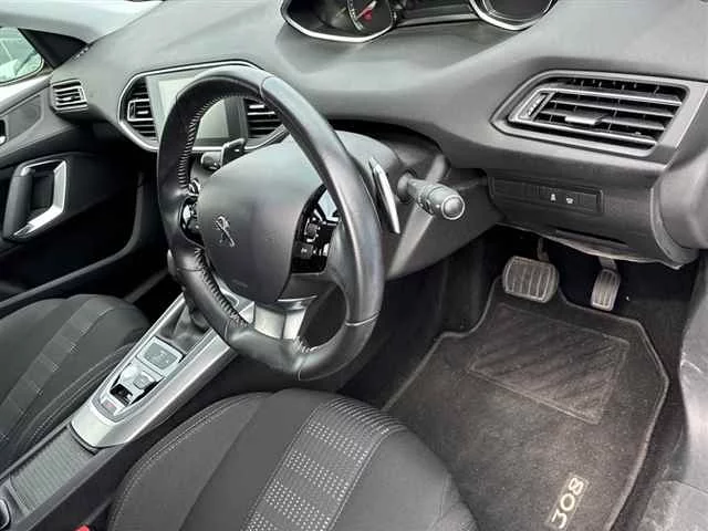 Peugeot 308  с аукциона в Японии