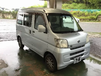 TOYOTA PIXIS VAN