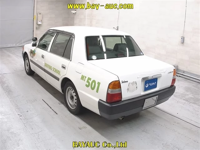 Toyota Comfort  с аукциона в Японии