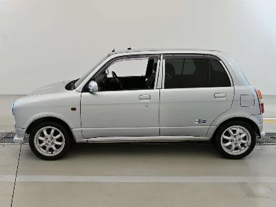 Daihatsu Mira Gino