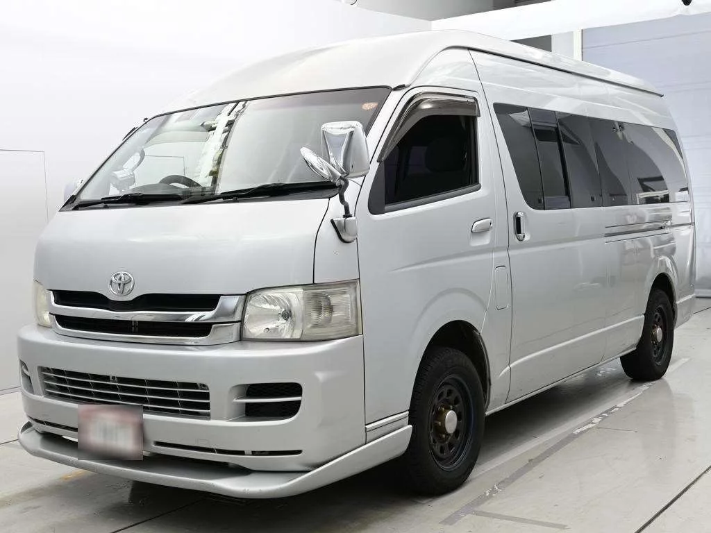 Toyota RegiusAce  с аукциона в Японии
