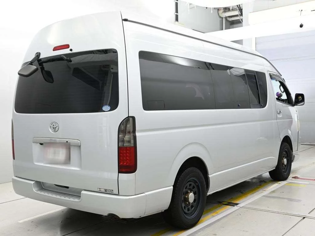 Toyota RegiusAce  с аукциона в Японии
