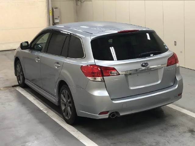 Subaru Legacy  с аукциона в Японии