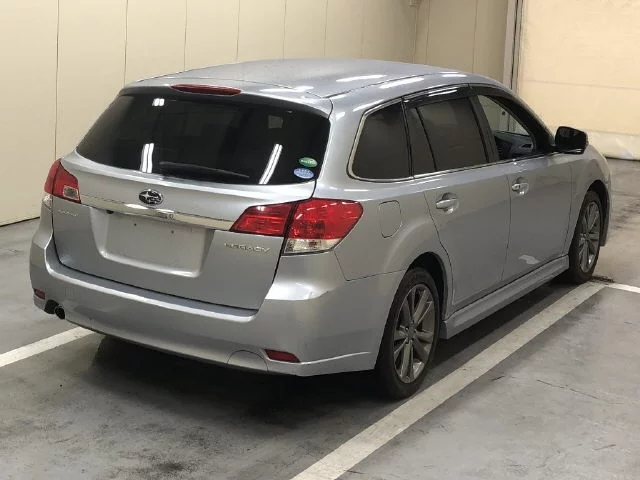 Subaru Legacy  с аукциона в Японии