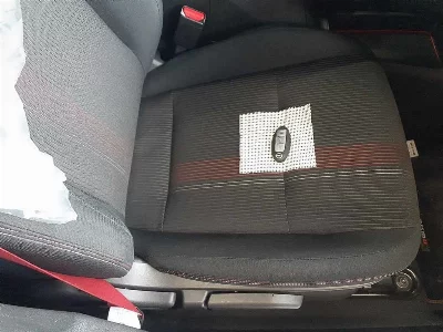 Nissan Aura