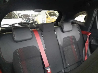 Nissan Aura