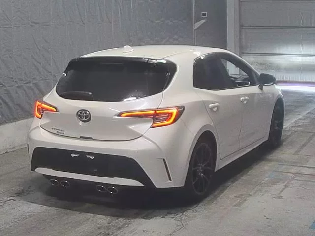 Toyota Corolla Hatchback  с аукциона в Японии