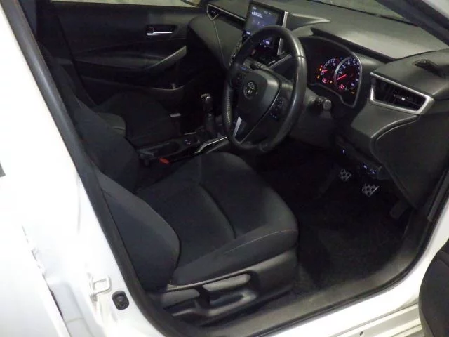 Toyota Corolla Hatchback  с аукциона в Японии