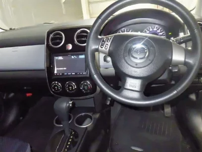 Mazda Verisa