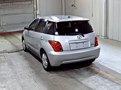 Toyota Ist