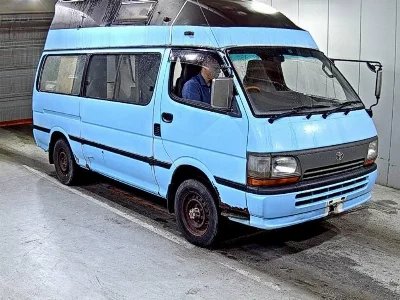 TOYOTA HIACE VAN
