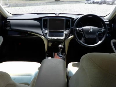 TOYOTA CROWN HYBRID