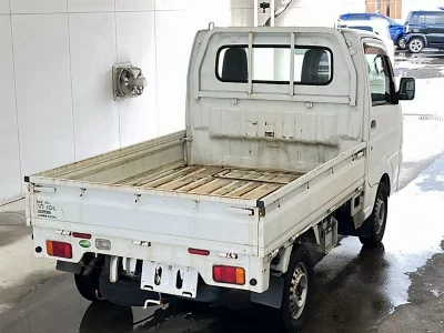 Nissan NT100 Clipper