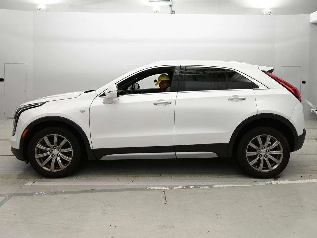 Cadillac XT4  с аукциона в Японии