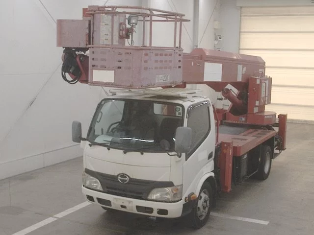 Hino Dutro  с аукциона в Японии