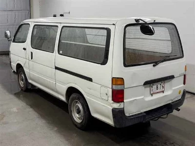 TOYOTA HIACE VAN