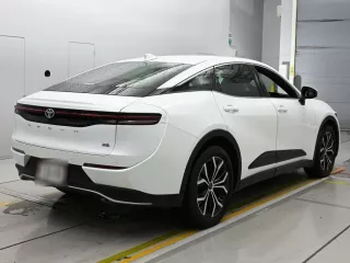 Цена авто Toyota Crown Crossover с аукционов Японии, номер кузова AZSH35, пробег 30 000, оценка 3