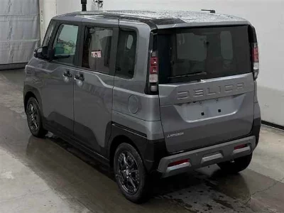 Mitsubishi Delica Mini