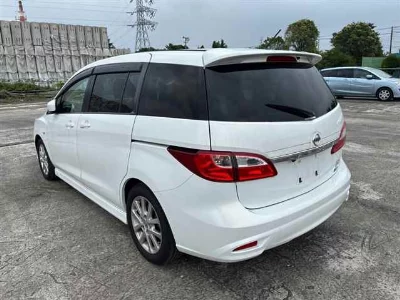 Nissan Lafesta