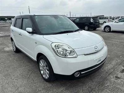 MAZDA VERISA