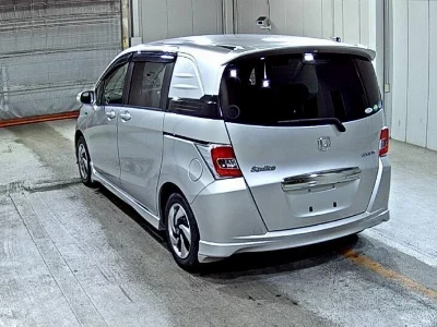 Honda Freed Spike