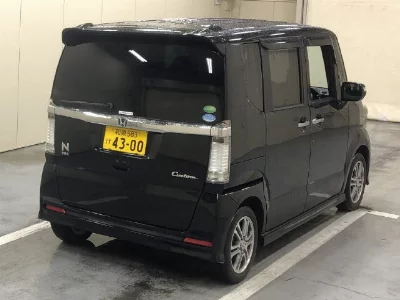 Honda N BOX CUSTOM