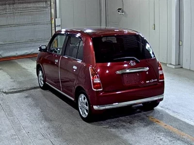 Daihatsu Mira Gino