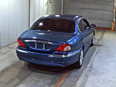 Jaguar X-Type