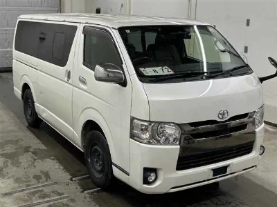 TOYOTA HIACE VAN
