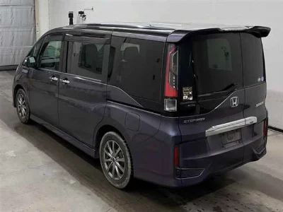 Honda STEPWGN SPADA