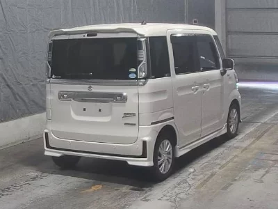 Suzuki Spacia Custom