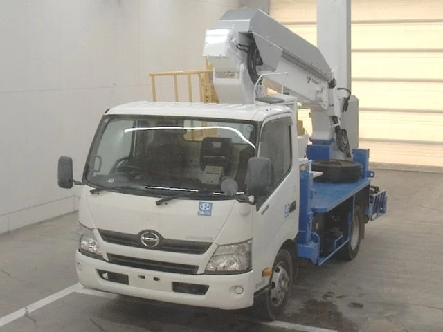 Hino Dutro  с аукциона в Японии