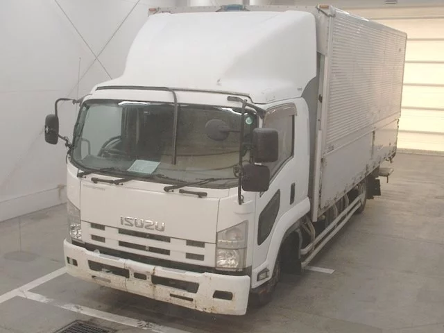 Isuzu Forward  с аукциона в Японии
