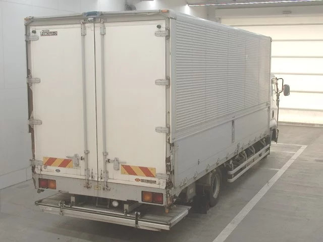 Isuzu Forward  с аукциона в Японии