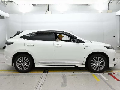 Toyota HARRIER HYBRID