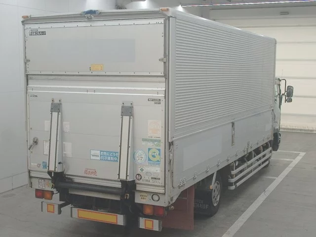 Isuzu Forward  с аукциона в Японии